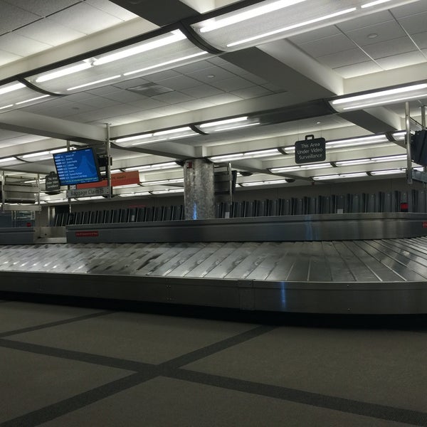 DIA United Passenger Pickup Airport Lounge in Denver