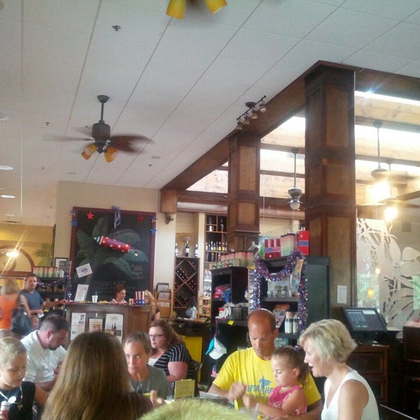 Photo taken at Skillets by Mickey A. on 6/27/2014
