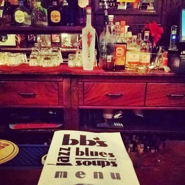 Foto diambil di BB&#39;s Jazz, Blues &amp; Soups oleh Ray E. pada 3/1/2014