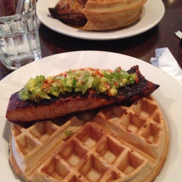 Nice brunch spot with live DJ! I had the salmon & waffle while my date had chicken &waffle (wanted to try the Nova Scramble but they were out) salmon was a bit overdone and dry but the rest was good