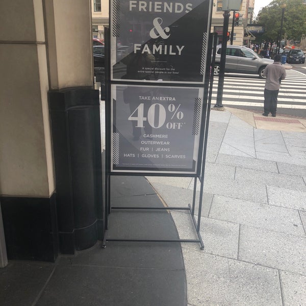 Photo taken at Saks OFF 5TH by Larry F. on 9/25/2018