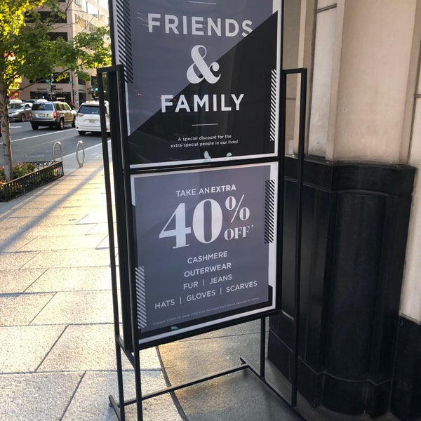 Photo taken at Saks OFF 5TH by Larry F. on 9/28/2018