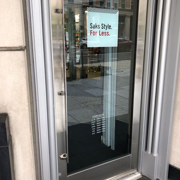 Photo taken at Saks OFF 5TH by Larry F. on 6/10/2019