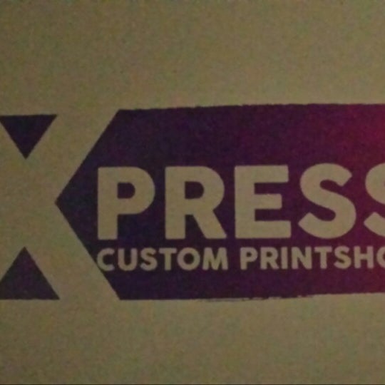 รูปภาพถ่ายที่ Xpress Custom Print โดย Phreshmint .. เมื่อ 7/4/2014