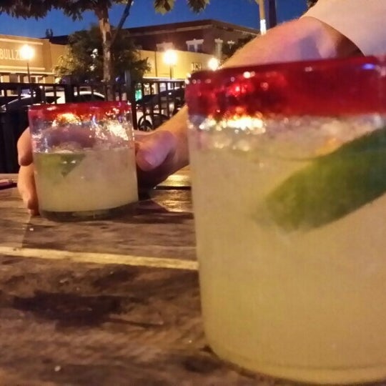 รูปภาพถ่ายที่ C&#39;Viche Tequila Bar โดย Phreshmint .. เมื่อ 6/3/2015