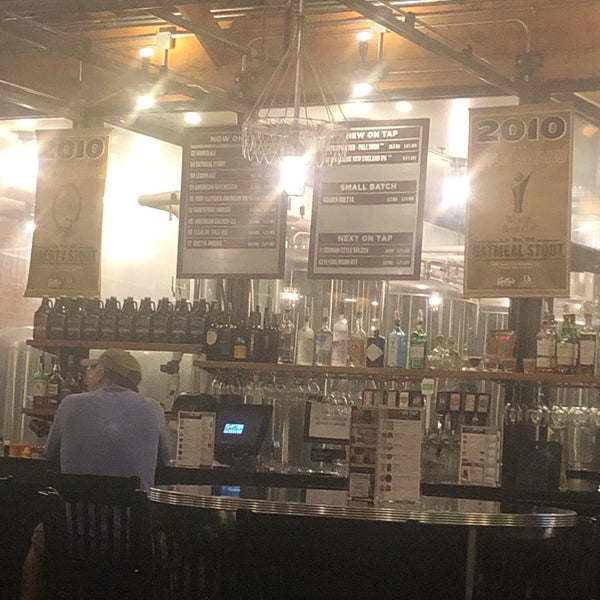 Foto diambil di Gellas Diner &amp; Lb. Brewing Co. oleh shea s. pada 8/19/2019