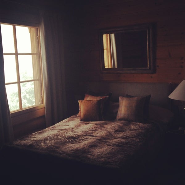 รูปภาพถ่ายที่ Hotel El Lodge โดย Veronica B. เมื่อ 12/26/2012
