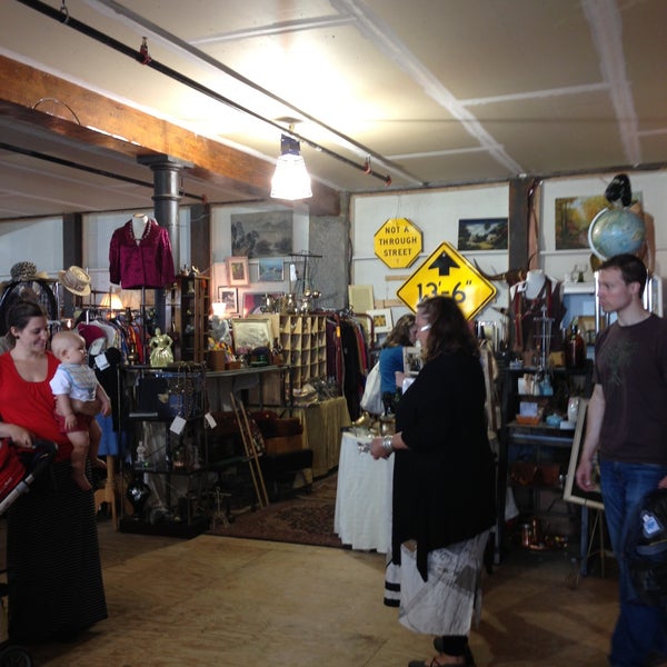 Foto scattata a South End Open Market @ Ink Block da Janette D. il 5/12/2013
