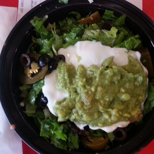 รูปภาพถ่ายที่ Zúmba Mexican Grille โดย David C. เมื่อ 10/5/2013