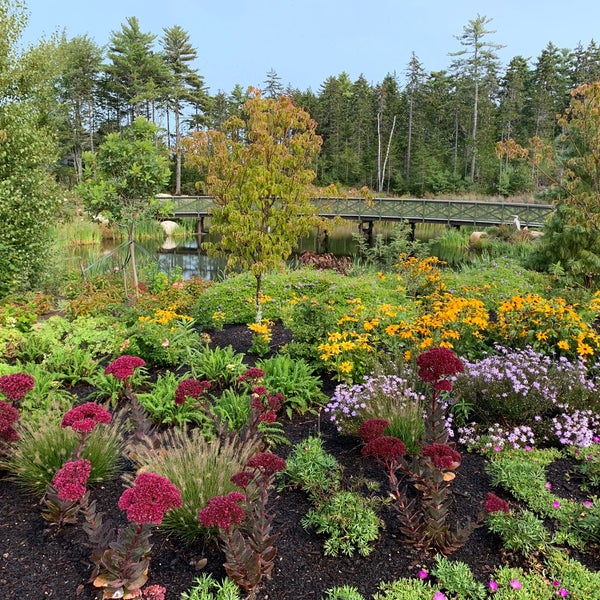 Foto diambil di Coastal Maine Botanical Gardens oleh Magda K. pada 9/17/2020