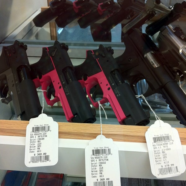 Trop Gun Shop Elizabethtown'da Spor Malzemeleri Perakendecisi