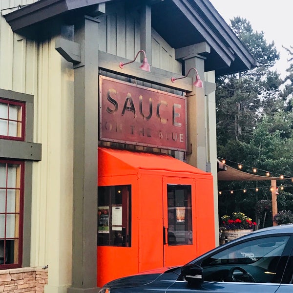 6/23/2018 tarihinde Amy A.ziyaretçi tarafından Sauce On The Blue'de çekilen fotoğraf