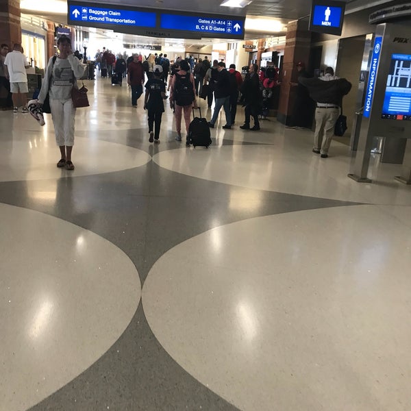 Photo taken at Phoenix Sky Harbor International Airport (PHX) by Amy A. on 11/12/2018