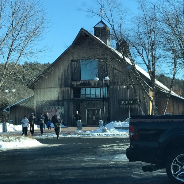 รูปภาพถ่ายที่ Vermont Welcome Center โดย Amy A. เมื่อ 12/26/2017