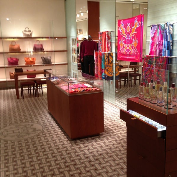 Burberry hot sale andares outlet