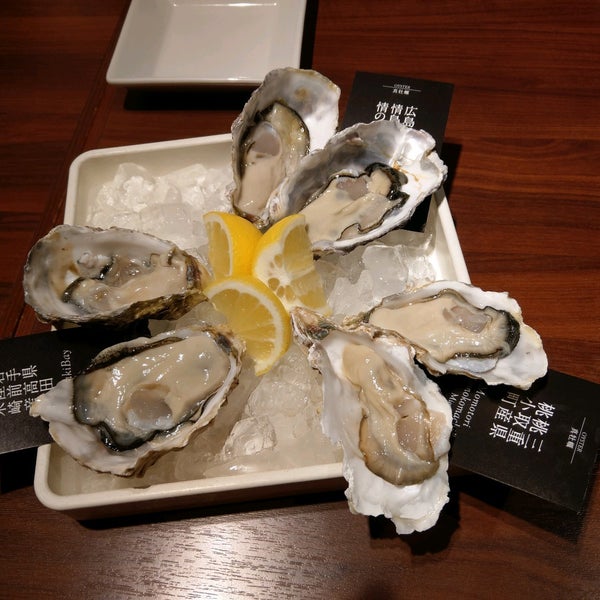 Photo taken at THE CAVE DE OYSTER TOKYO by Mzn M. on 1/26/2021