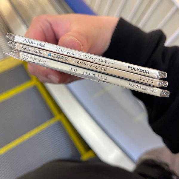 Fotos En ブックオフ 三宮センター街店 中央区 6 Tips