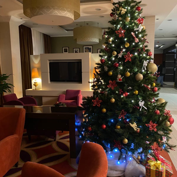 Photo taken at Courtyard by Marriott St. Petersburg by Anna L. on 12/13/2021