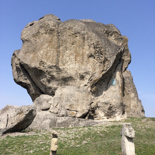Вкаченный на гору камень