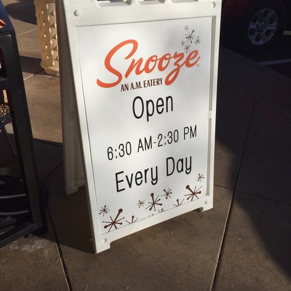 Photo taken at Snooze, an A.M. Eatery by Farren M. on 1/11/2016
