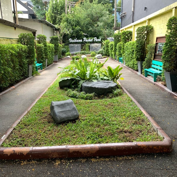 Pocket park. Pocket park