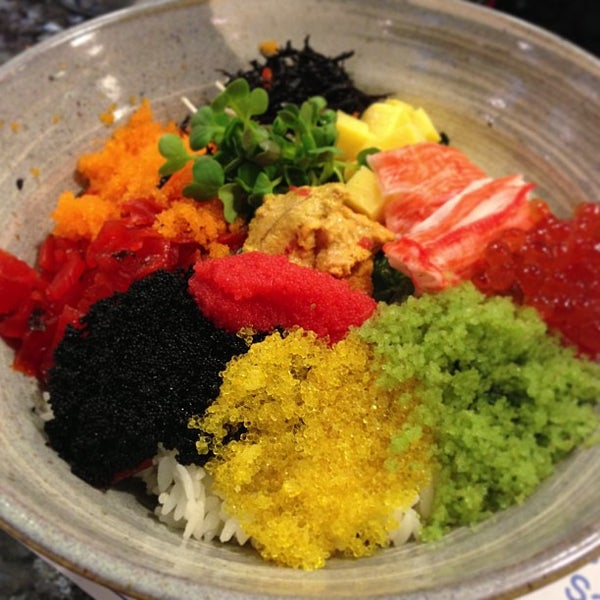 Das Foto wurde bei A-won Japanese Restaurant von Esther S. am 4/1/2013 aufgenommen