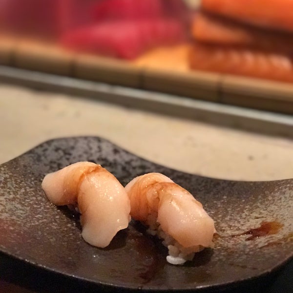 Das Foto wurde bei Blowfish Sushi to Die For von Tory S. am 3/4/2017 aufgenommen