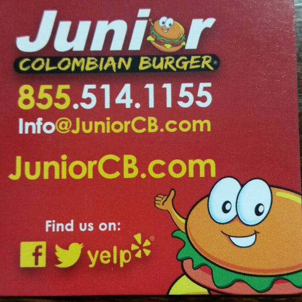 Снимок сделан в Junior Colombian Burger - South Trail Circle пользователем Rubin J. 10/1/2015