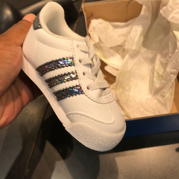 adidas Factory Outlet - 2 tips