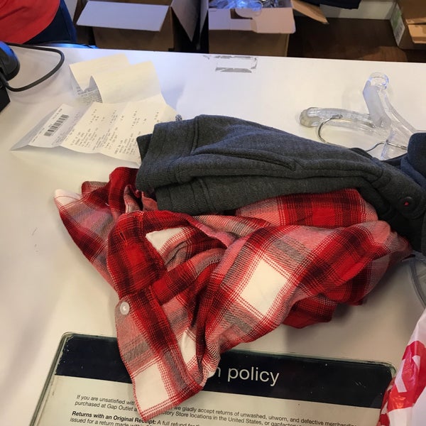 Gap outlet 2024 bergen town center