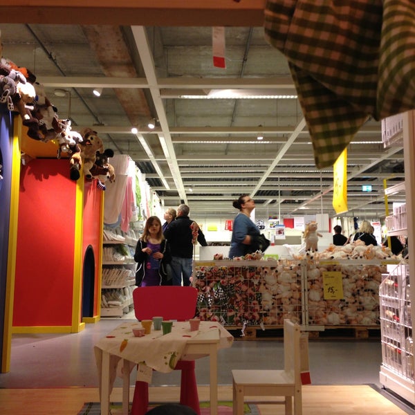 Photo prise au IKEA par Svein Harald K. le4/13/2013