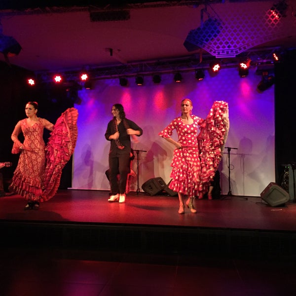 Foto scattata a Arte Flamenco Barcelona da SLS il 11/26/2015