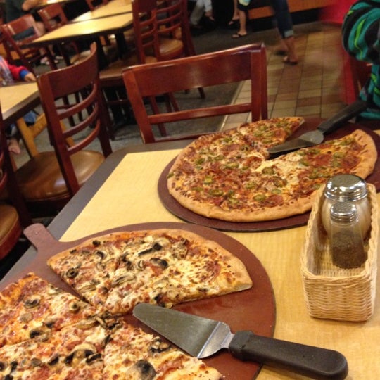 Pizza Hut (Now Closed) Hilo, HI