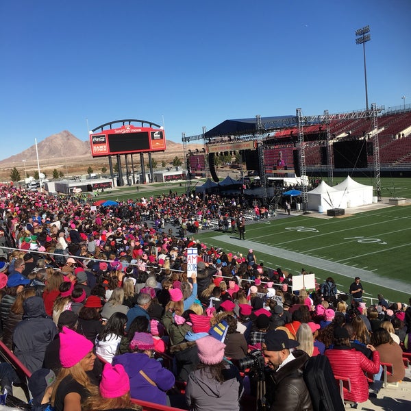 1/21/2018 tarihinde Qristinaziyaretçi tarafından Sam Boyd Stadium'de çekilen fotoğraf