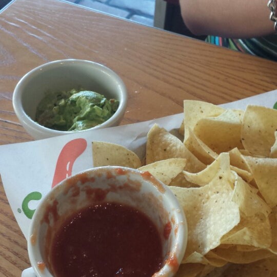 Photo taken at Chili&#39;s Grill &amp; Bar by Aly L. on 7/22/2013