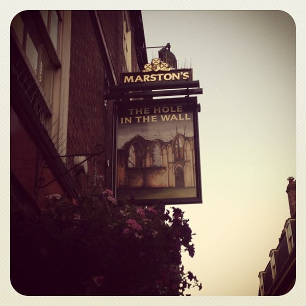 The Hole In The Wall Pub