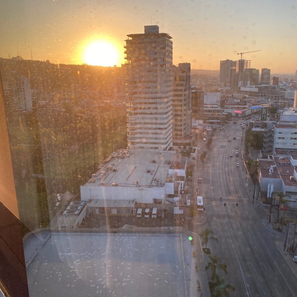 รูปภาพถ่ายที่ Grand Hotel Tijuana โดย Obed M. เมื่อ 9/17/2022