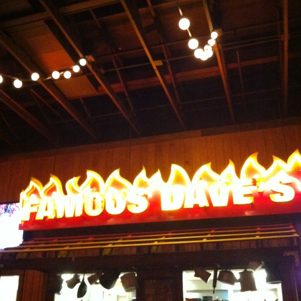 Photo taken at Famous Dave&#39;s by Cat B. on 4/21/2013
