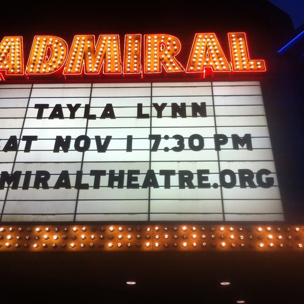 11/2/2014 tarihinde Nate M.ziyaretçi tarafından Admiral Theatre'de çekilen fotoğraf