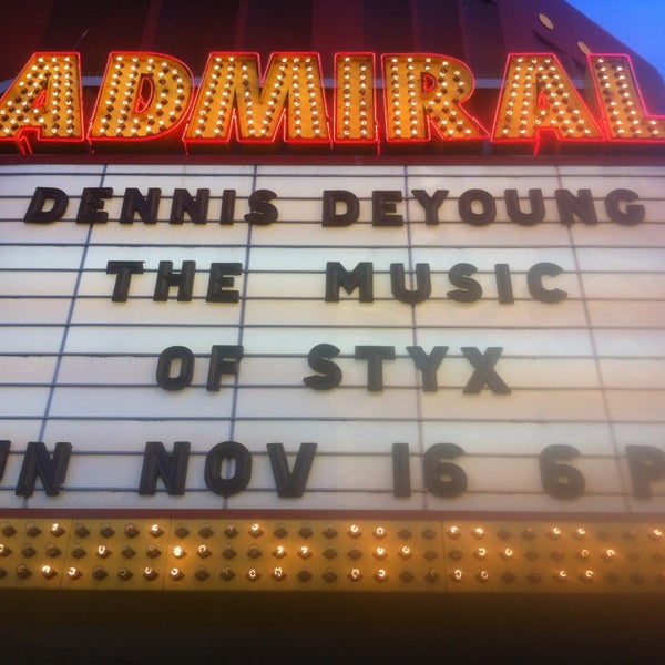 Das Foto wurde bei Admiral Theatre von Nate M. am 11/16/2014 aufgenommen
