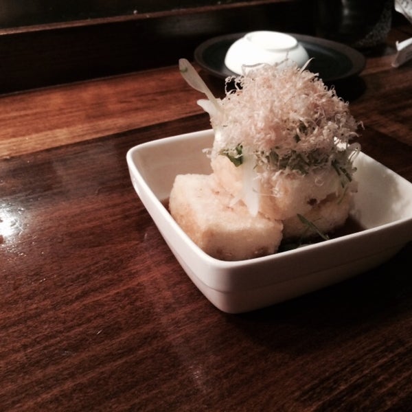 Foto tomada en Ryoko&#39;s Japanese Restaurant &amp; Bar  por Derek C. el 8/10/2015