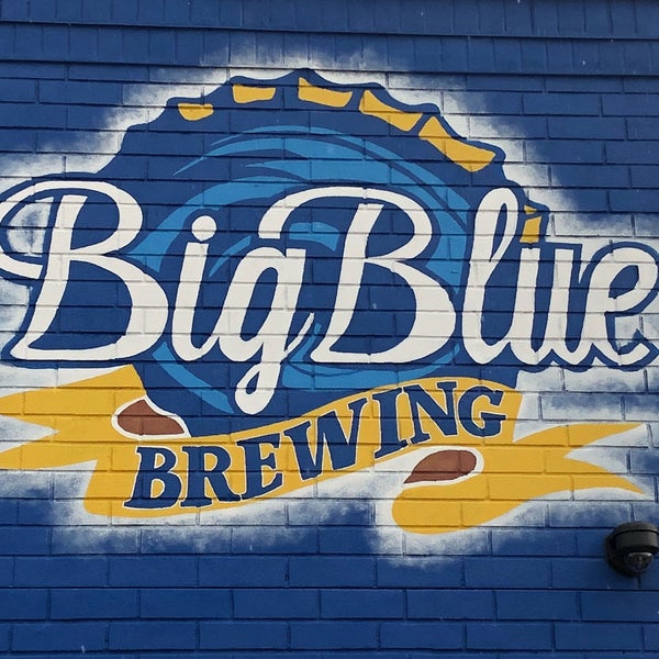 Foto tomada en Big Blue Brewing Company  por Janet W. el 8/28/2018