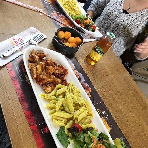 Tavuk Dunyasi Izmir Izmir Da Fotograflar