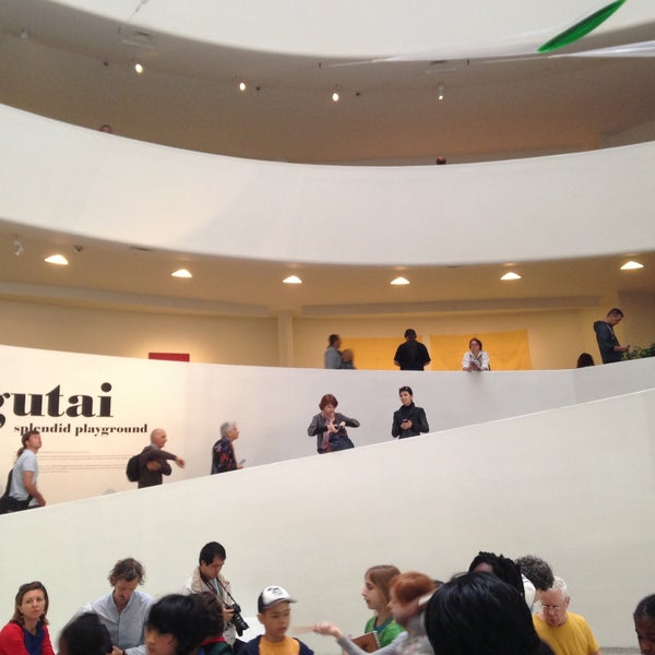 5/3/2013 tarihinde Natalya V.ziyaretçi tarafından Solomon R Guggenheim Museum'de çekilen fotoğraf