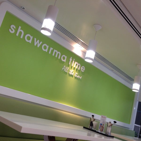 3/1/2014에 Ahmed A.님이 Shawarma Time شاورما تايم에서 찍은 사진