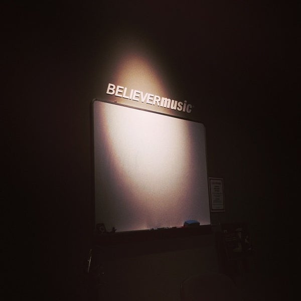 11/21/2013にDavid lim Z.がBeliever Musicで撮った写真