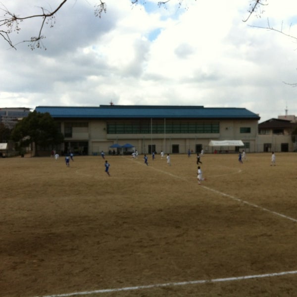 Fotos En 和歌山大学教育学部附属小学校 中学校 吹上1 4 1 Fotos En 和歌山大学教育学部附属小学校 中学校 吹上1 4 1
