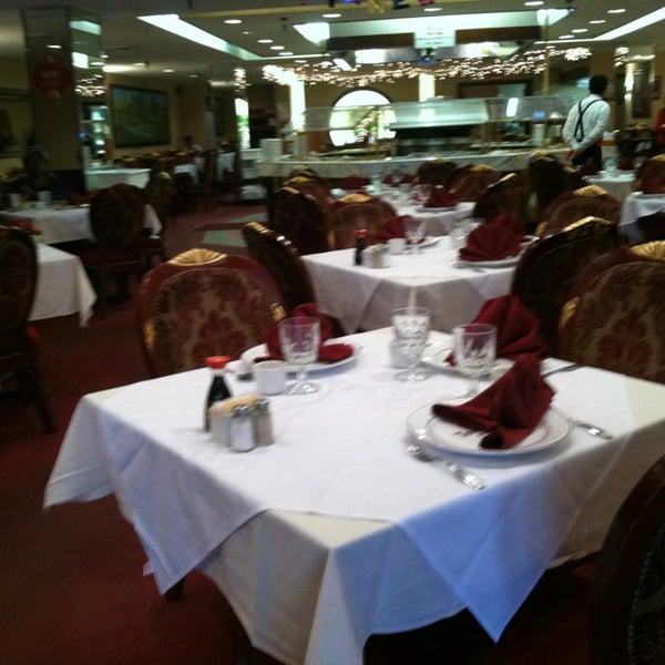 Das Foto wurde bei Tony Cheng&#39;s Restaurant von tammy r. am 1/26/2013 aufgenommen