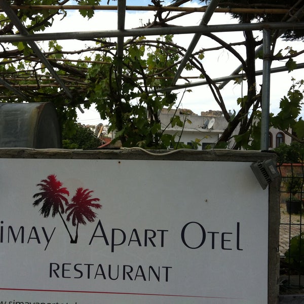 รูปภาพถ่ายที่ Simay Apart Otel &amp; Restaurant โดย Hasan P. เมื่อ 4/26/2016