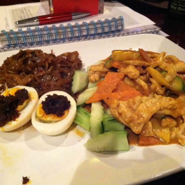2/8/2014에 Kaiyah O.님이 Cuisine Malaya에서 찍은 사진